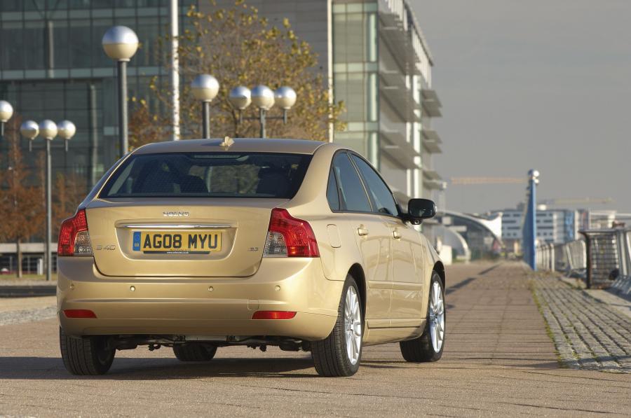  Volvo S40 2008 года  (фото 64 из 105)